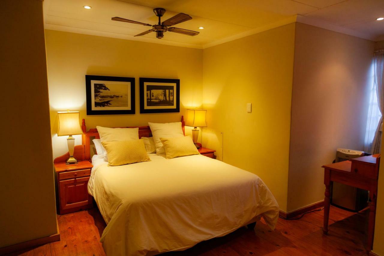 Constantia Guest Lodge Претория Номер фото